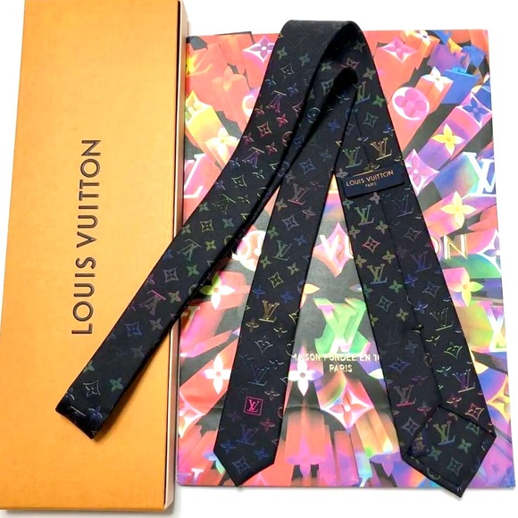 🎁HOLIDAY 25’🎁🆕💯 LOUIS VUITTON  MONOGRAM FUSHIA BLACK MULTI-CLR MOTIF W/TAGS🔥HOT🔥 - Picture 14 of 16